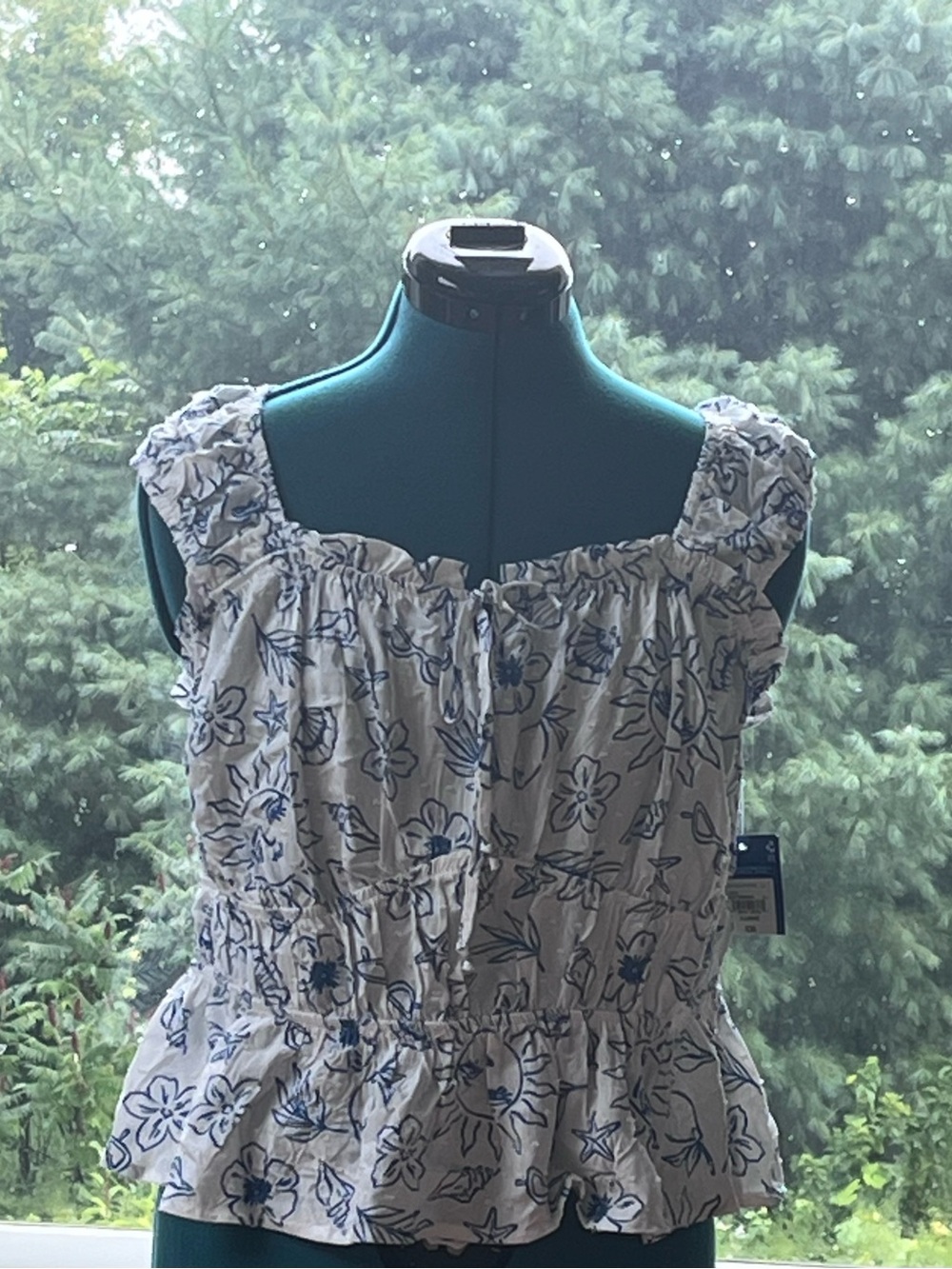 Arizona Jean Company White Tank Top with Blue Floral Printy - Picture 4 of 11